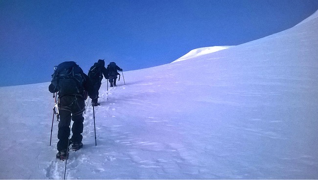 Best Time to Climb Mera Peak: Full Seasonal & Planning Guide