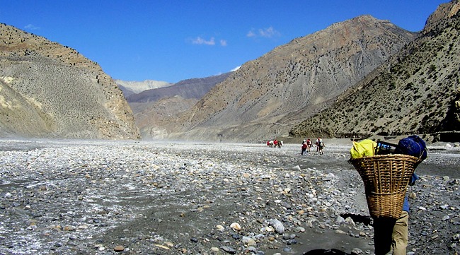 Mustang Teri La Pass Trek
