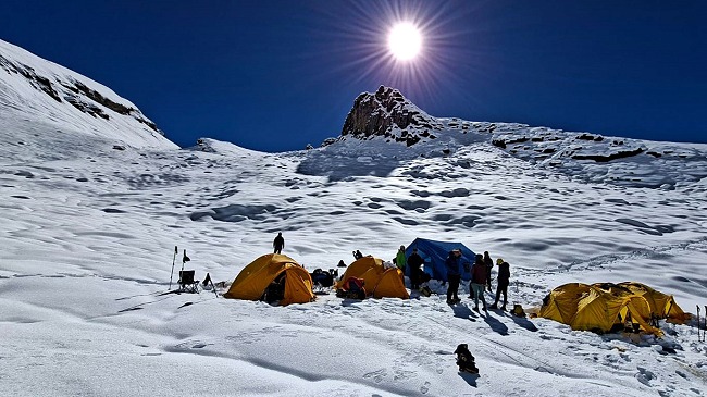 Pisang Peak Climbing and Annapurna Circuit with Tilicho Lake