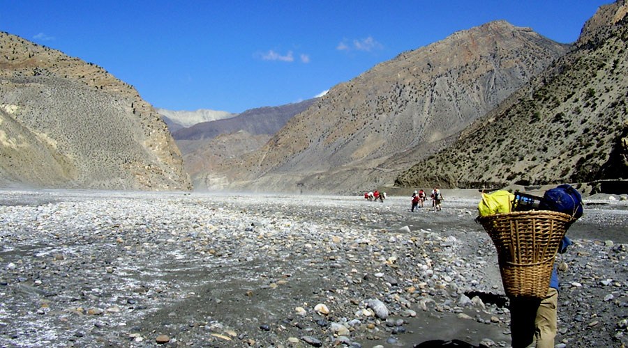 Mustang Teri La Pass Trek